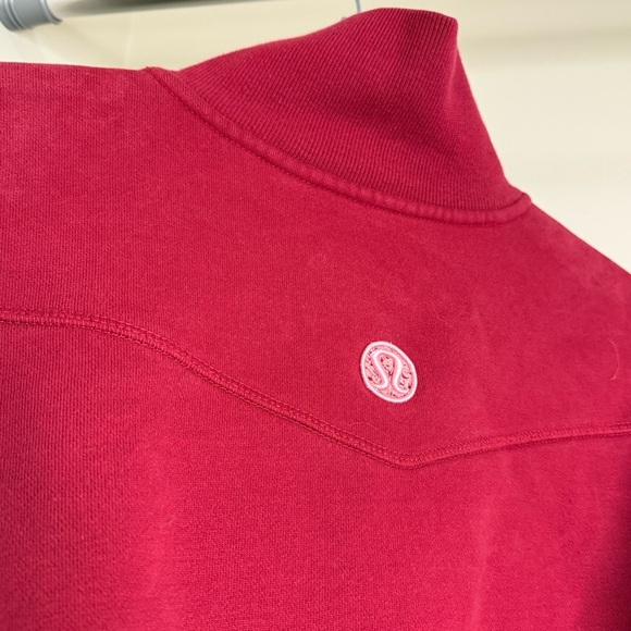 Vintage Era Lululemon Red Heavy Sweater 2012 | Size 12 | Lulu Zipper Pink Emblem - Picture 3 of 5